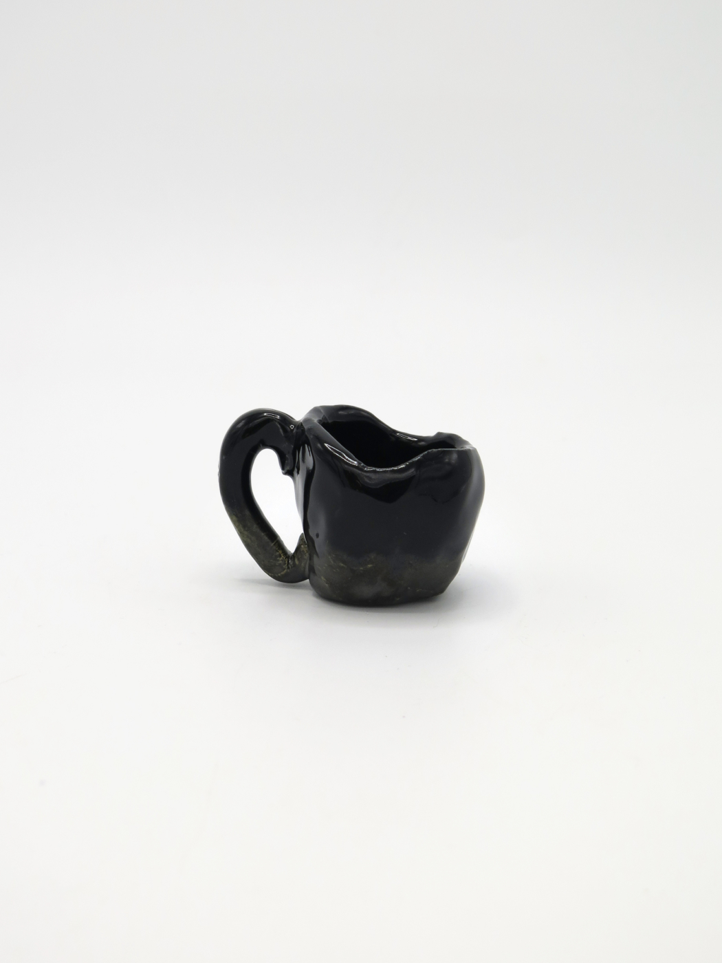 Peter Shire, Pinch pot (black)
