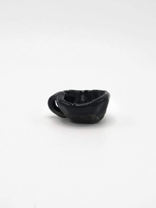 Peter Shire, Pinch pot (black)